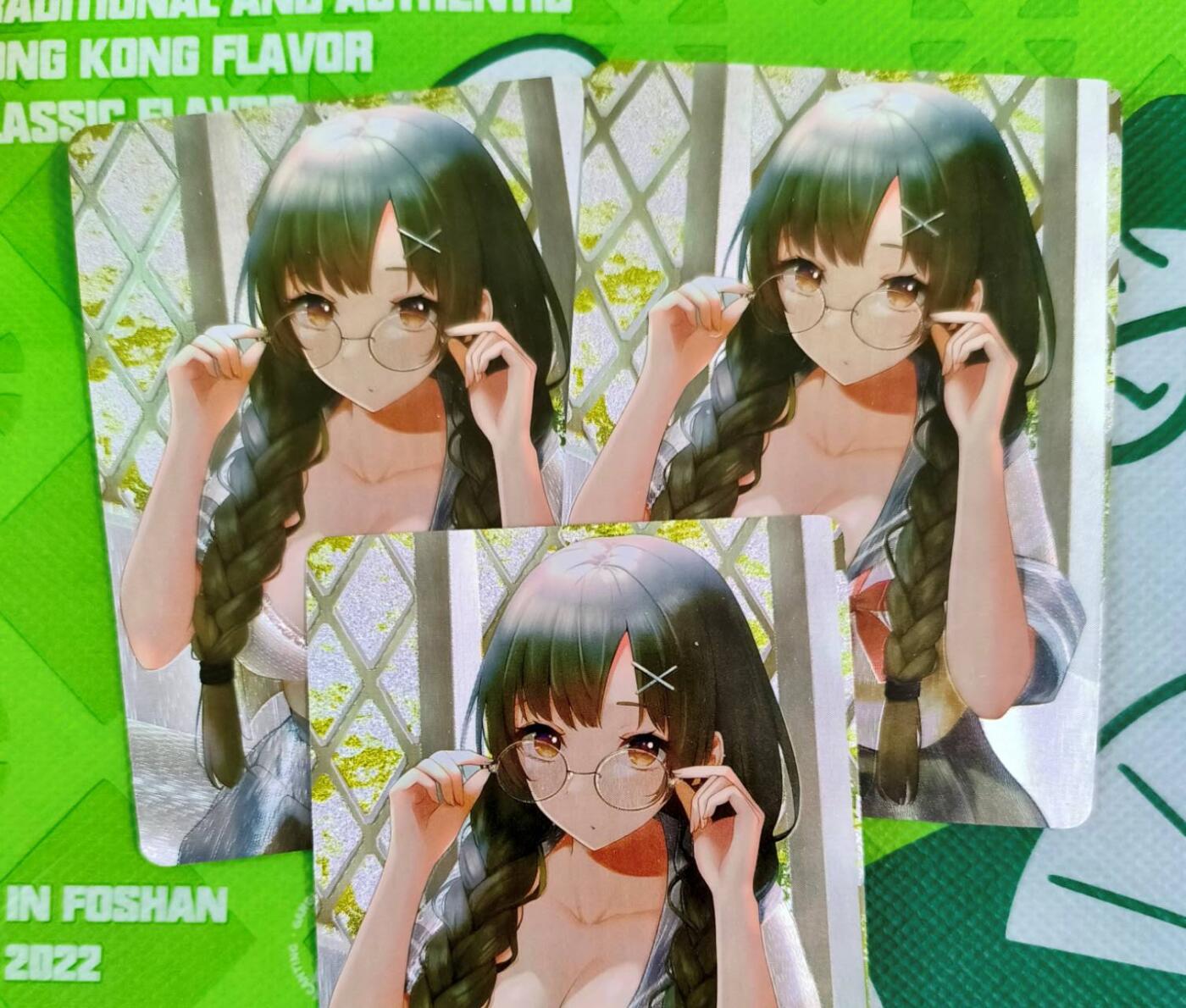 龙虎卡牌第六一场 （无佣金，单场满200元包邮，欢迎送拍） 粗闪3张 萌妹子3宫B