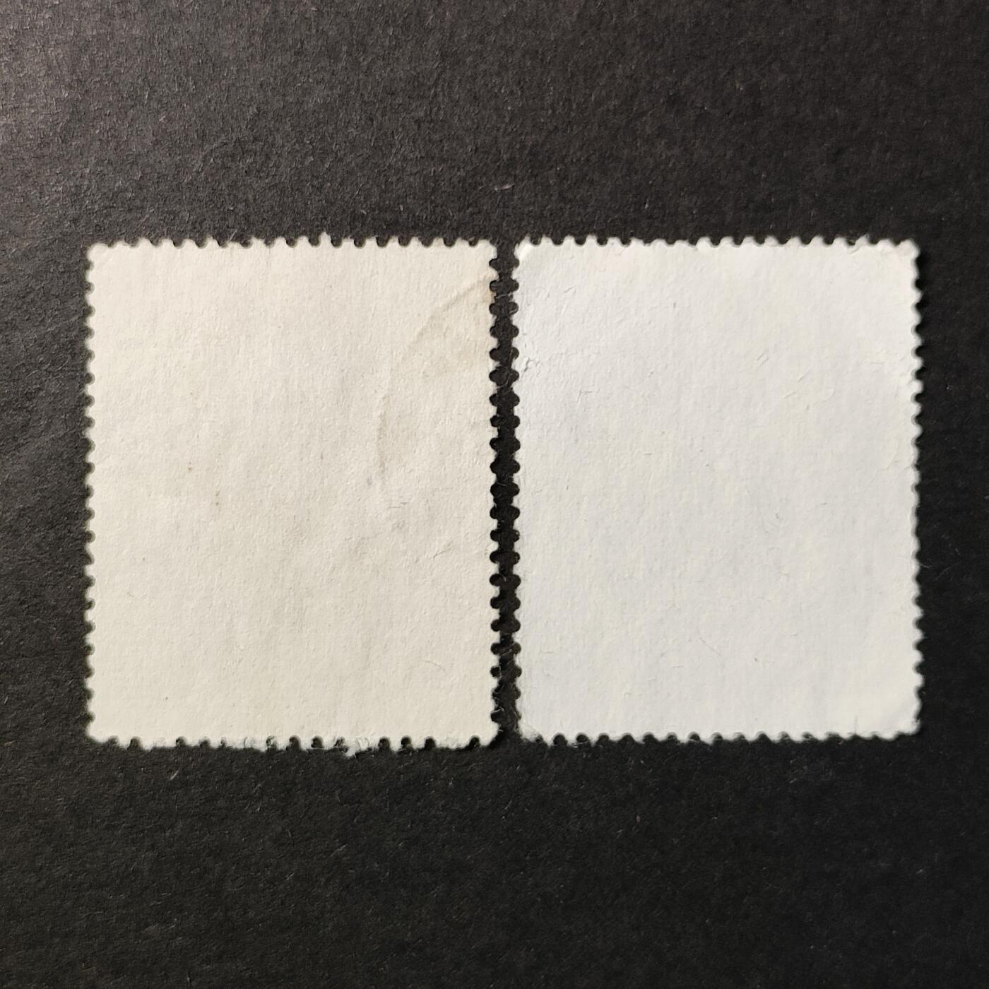 ↓君缘收藏638期☞钱币邮品↓无佣金、可寄存、满30元包邮  罗马尼亚邮票，1967年共和国国徽雕刻版2枚合售