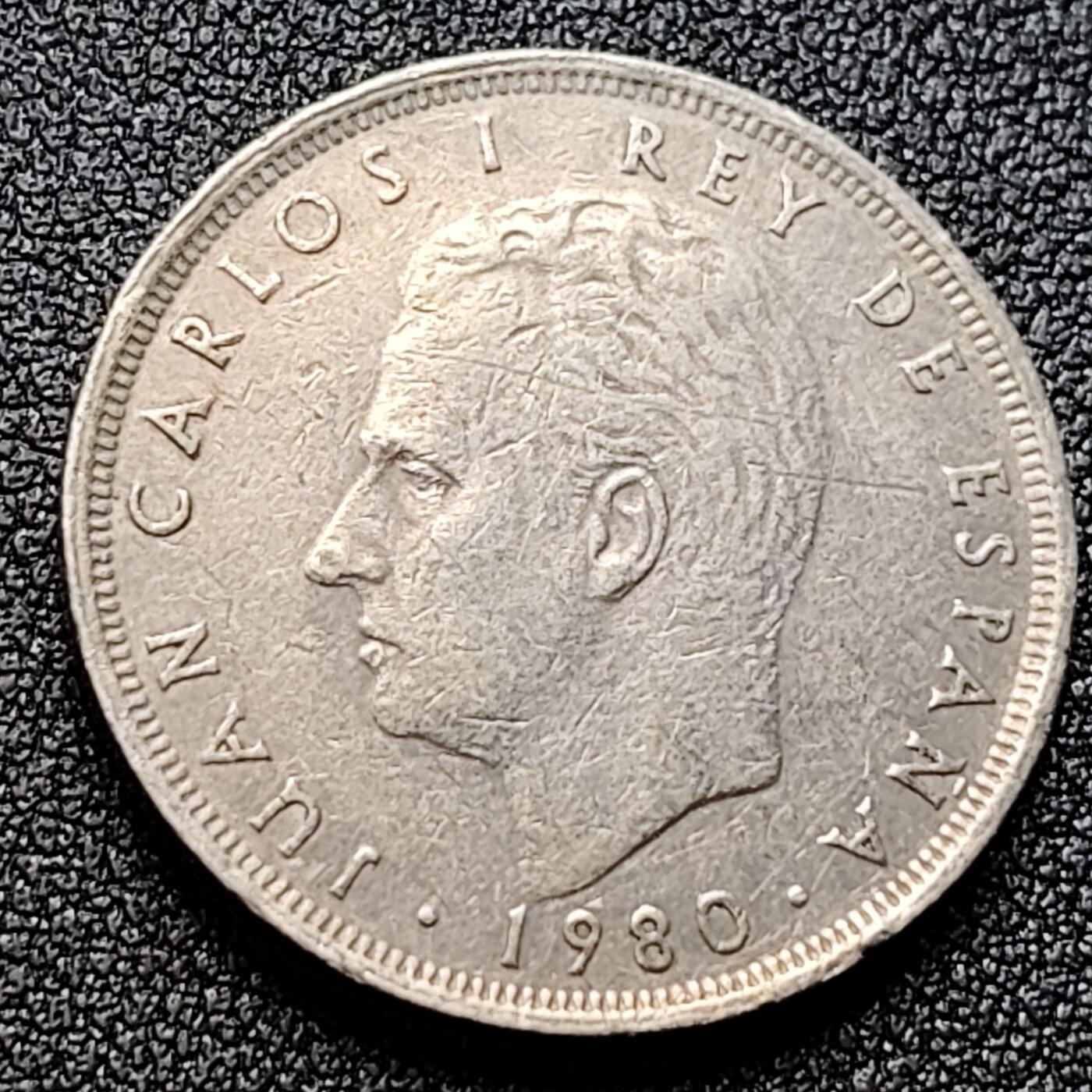 泉币菌-第121场-精品福利场 西班牙 25比塞塔硬币 1982年世界杯纪念币 26.5mm