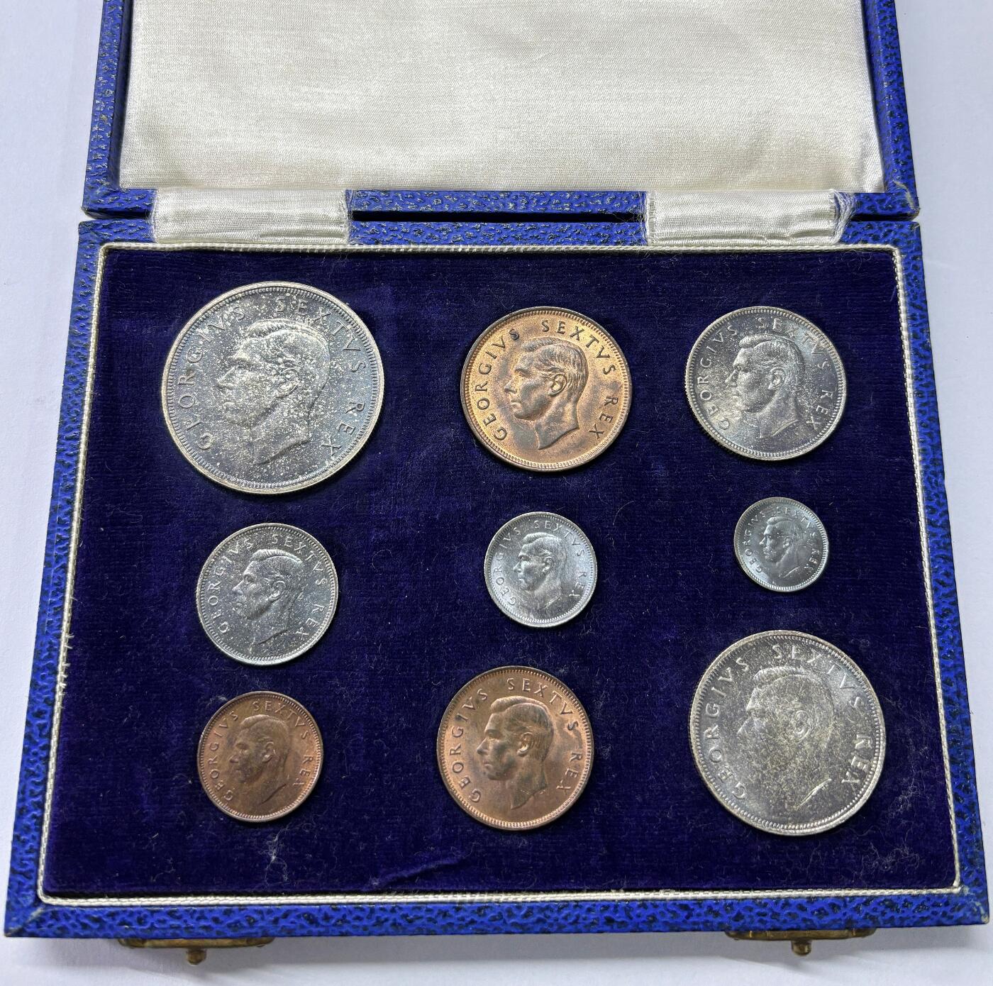 【雨安】【世界币章112-113期】周五/周六 两场连拍 2025-10-31 周五 19:30 保真 8秒倒数自动落锤 高效拍卖  [现代套币] South Africa 南非套币 1948年