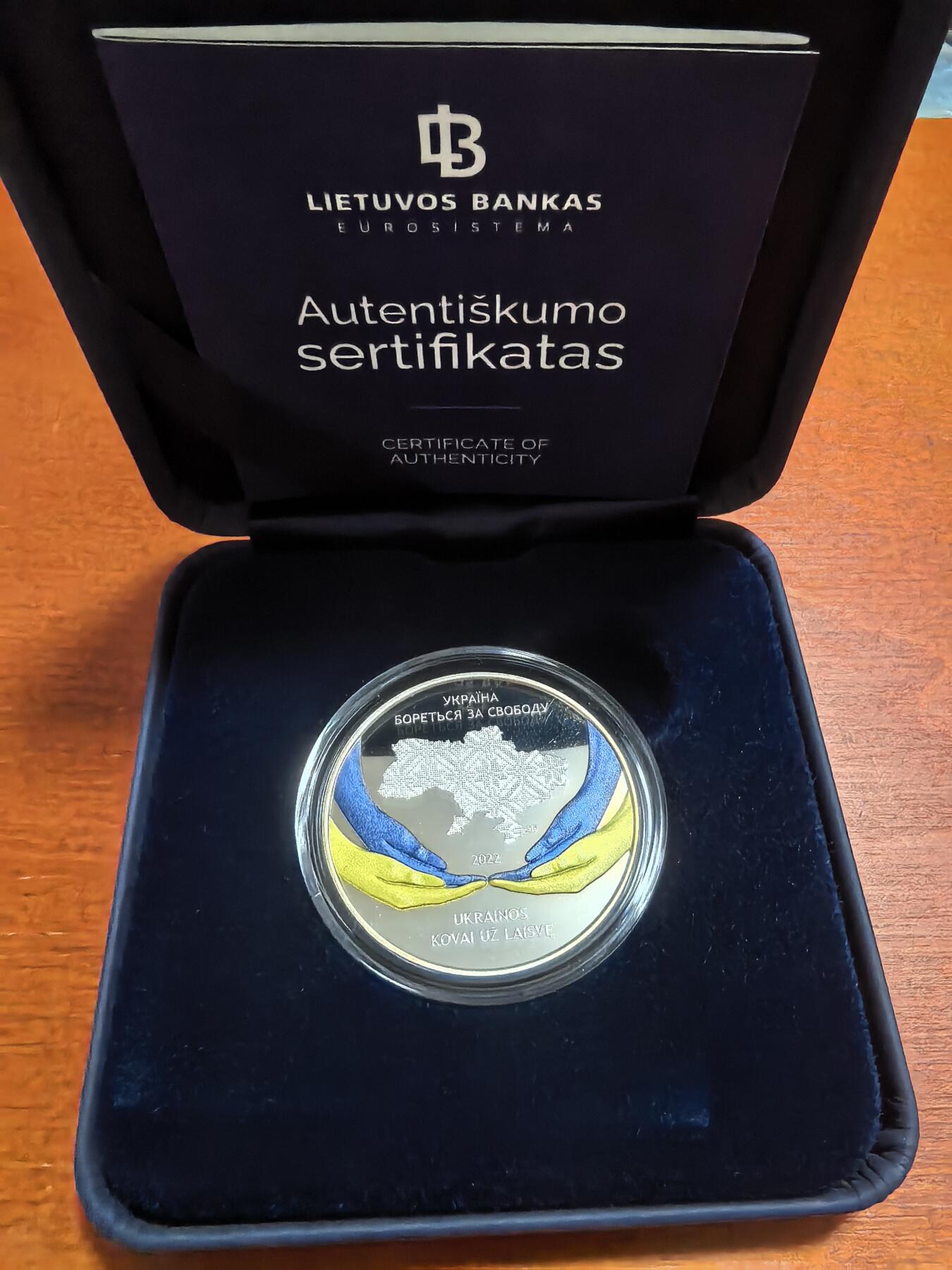 长老汇蛇年精选第六十九场拍卖 2022立陶宛乌克兰为自由而战10欧元彩色地图精制银币，23.3克925银，盒证全，5000枚