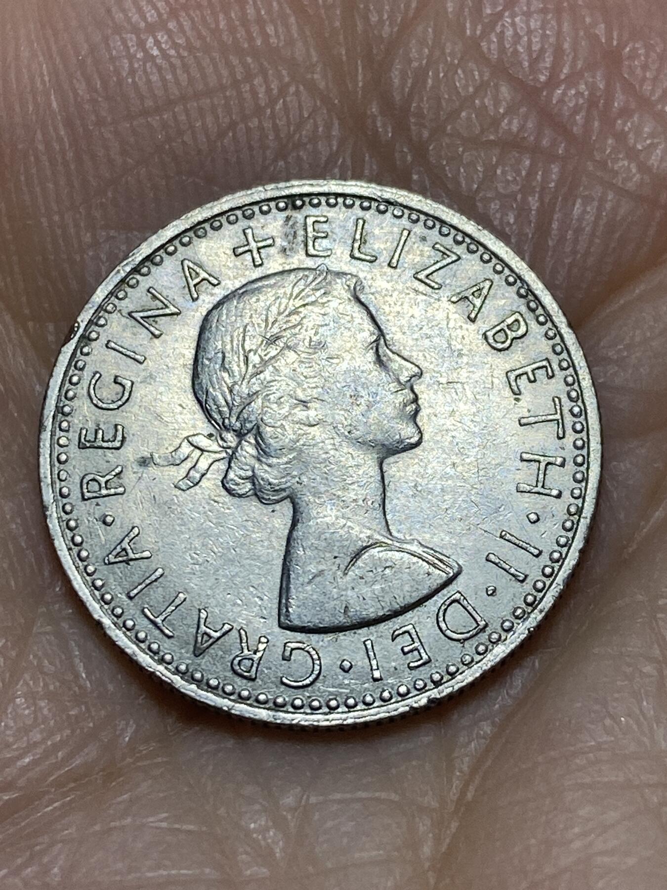 2025年第一百二十场(总第一百四十六场）外国好品散币(免佣金) 英国🇬🇧1965年6便士(伊丽莎白二世青年桂冠第二版)