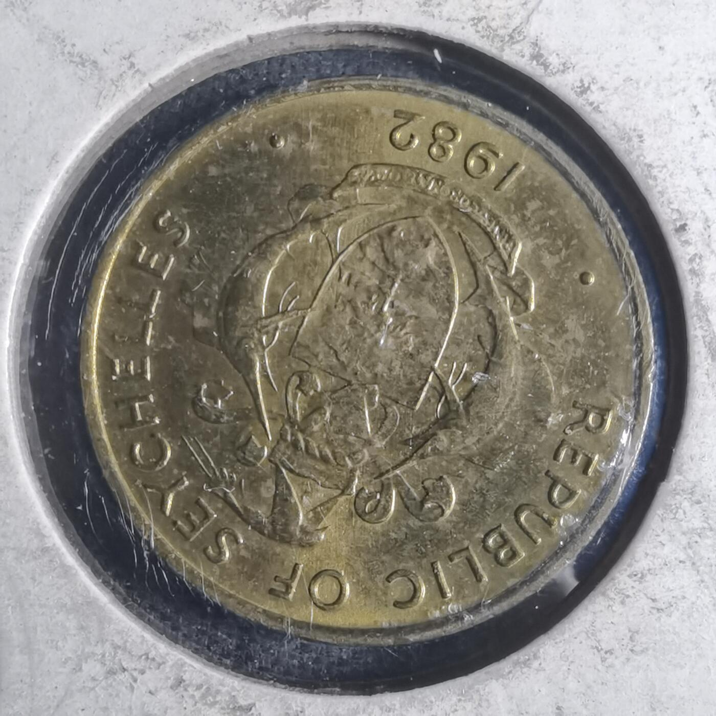 沼泽如烟--第885场 塞舌尔1982年五分