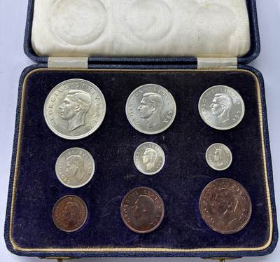 【雨安】【世界币章112-113期】周五/周六 两场连拍 2025-10-31 周五 19:30 保真 8秒倒数自动落锤 高效拍卖  - [现代套币] South Africa 南非套币 1952年