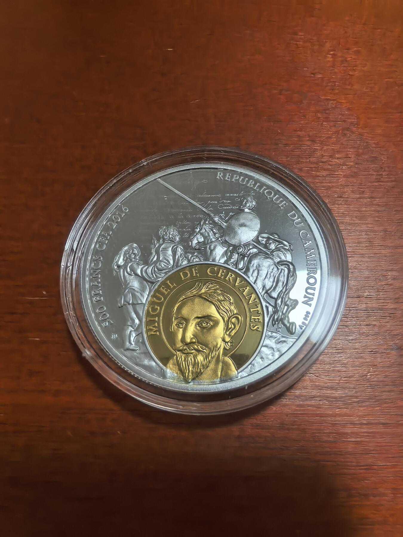 长老汇蛇年精选第六十九场拍卖 2016喀麦隆文坛双雄塞万提斯和莎士比亚500法郎镀金精制银币，17.5克999银，盒证全，999枚