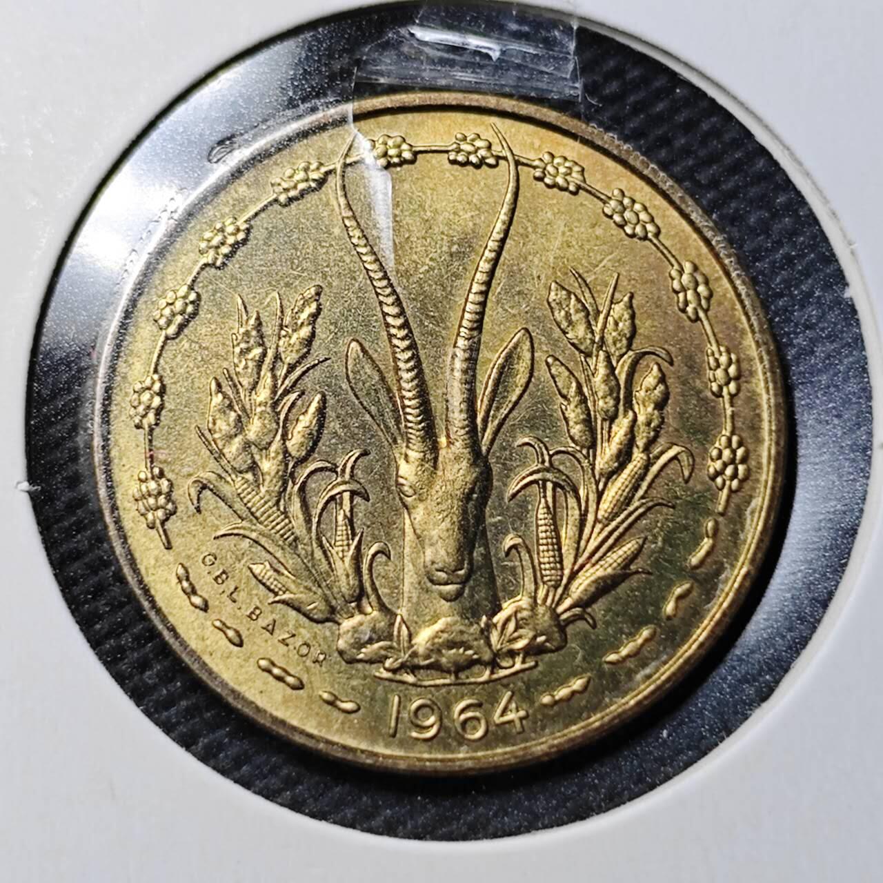 KK钱币收藏小铺  第361场  2月预留时间 周末发货  1964西非10法郎 好品