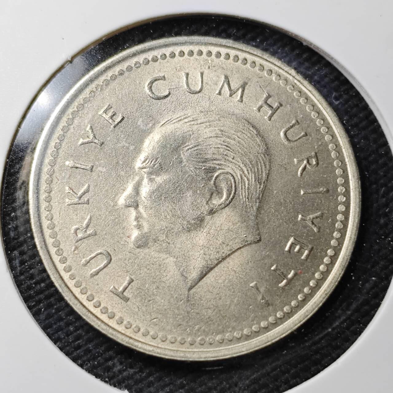 KK钱币收藏小铺  第362场  2月预留时间 周末发货 1994 土耳其5000里拉 好品