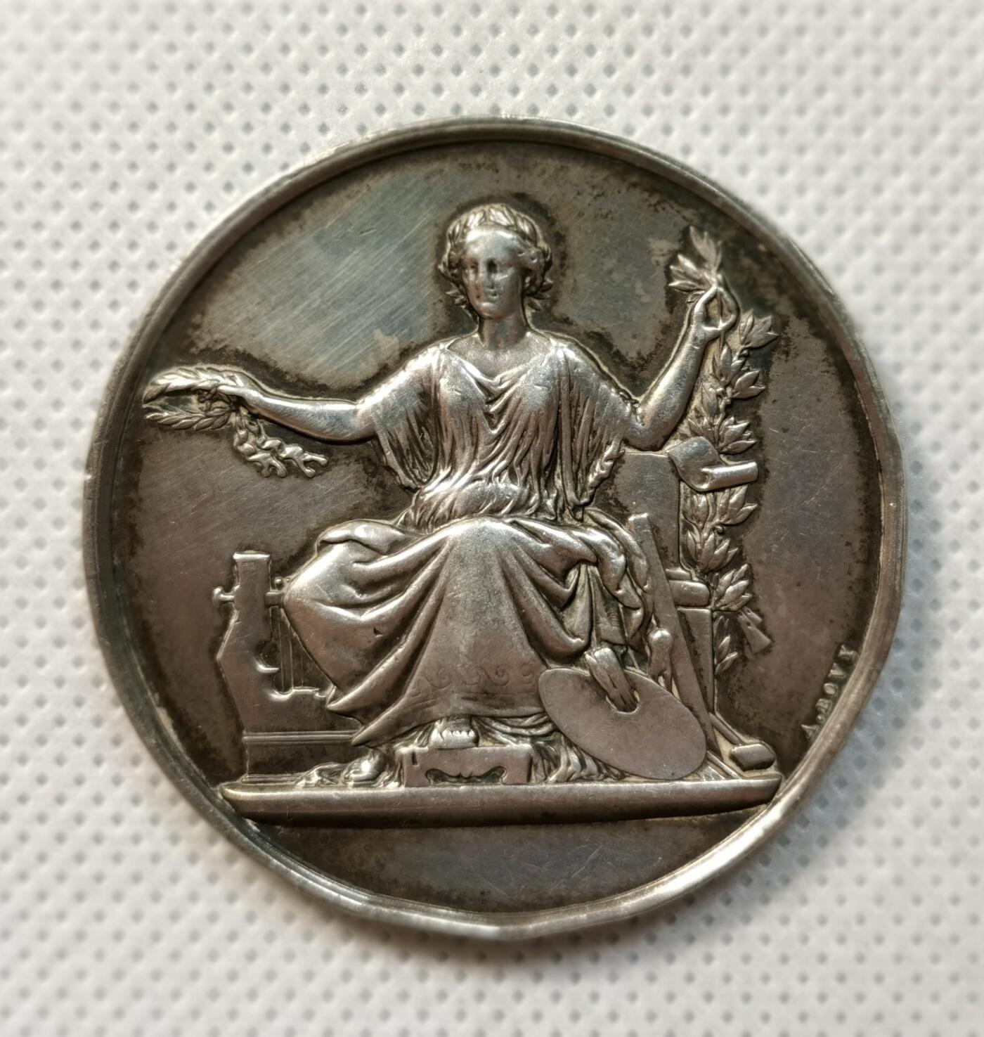 甄臻铺-世界币章拍卖（第37期），送拍享返佣金等优惠多多 法国1869年女神坐像银章 36.2克 950银