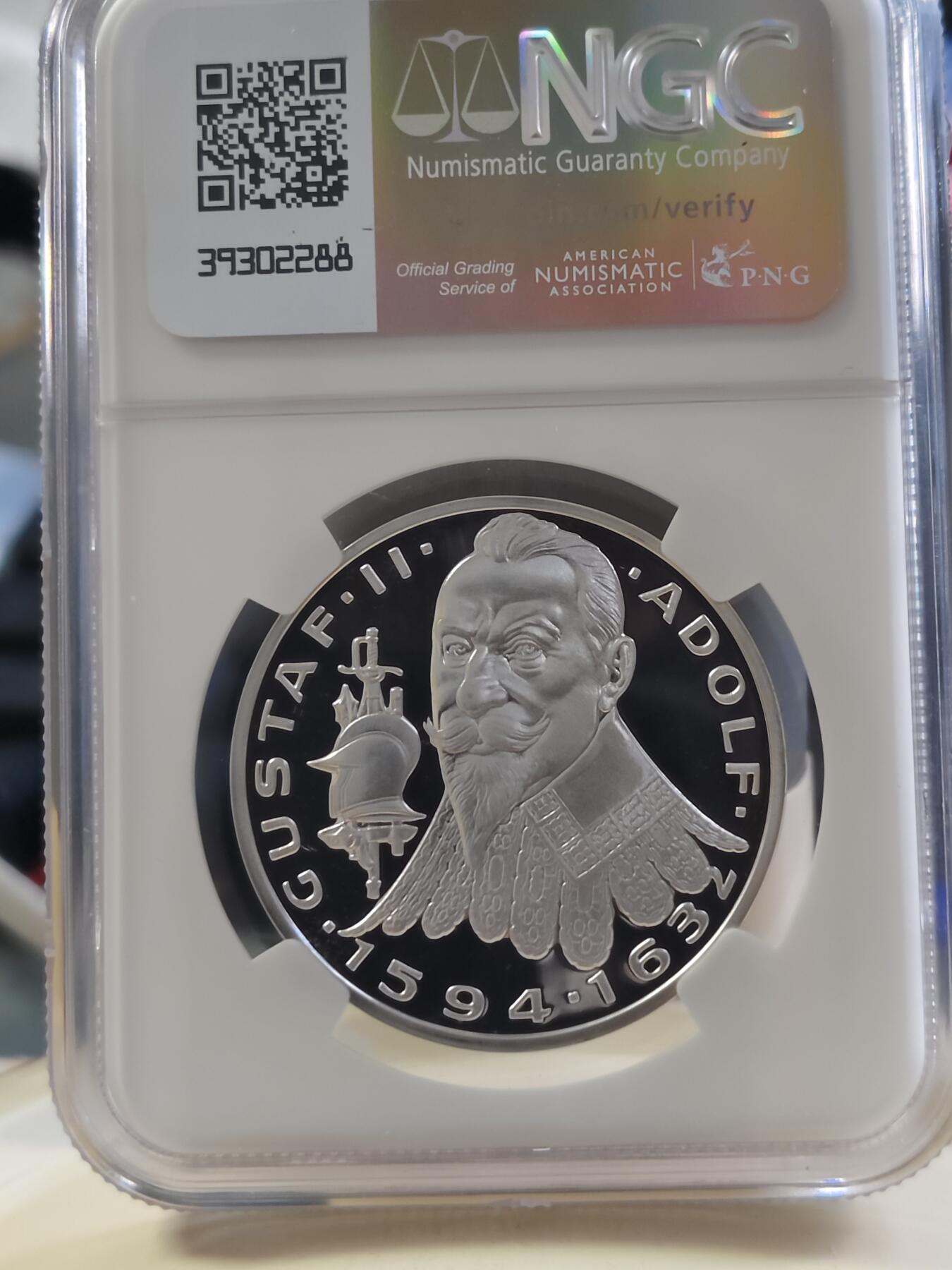 第180期拍卖【长期征集拍品】【北京币展专场】 瑞典1998年20埃居 欧洲人物古斯塔夫阿道夫将军精制纪念银币NGC-PF69,27克，925银