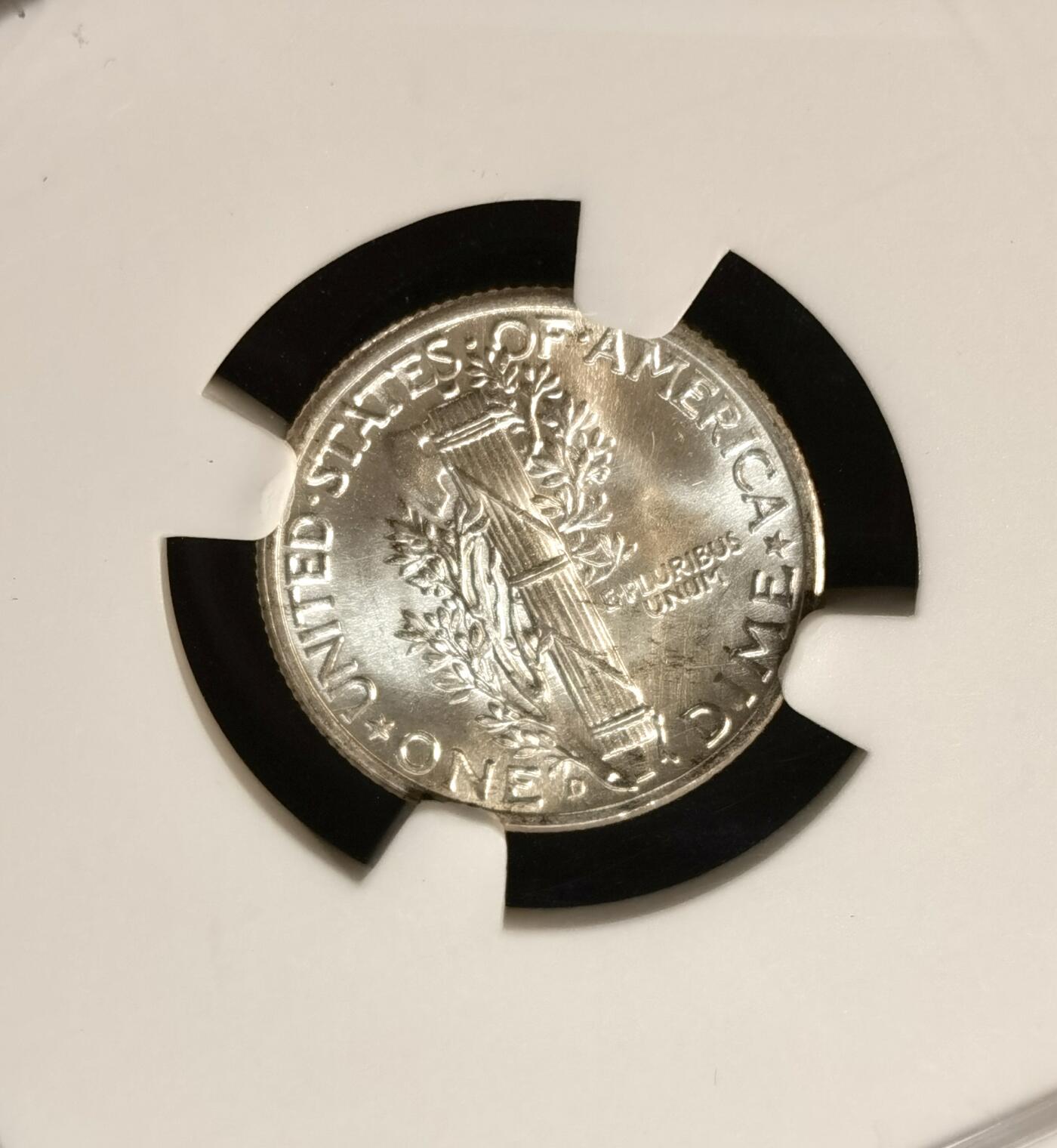 甄臻铺-世界币章拍卖（第37期），送拍享返佣金等优惠多多 NGC-MS66FB 1944年D版小飞侠，高分，FB后缀少见