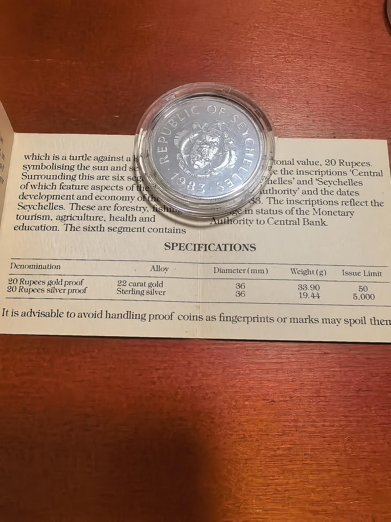 长老汇蛇年精选第六十九场拍卖 1983塞舌尔金银币发行5周年20卢比精制银币，19.44克925银，盒证全，5000枚，英国皇家造币厂