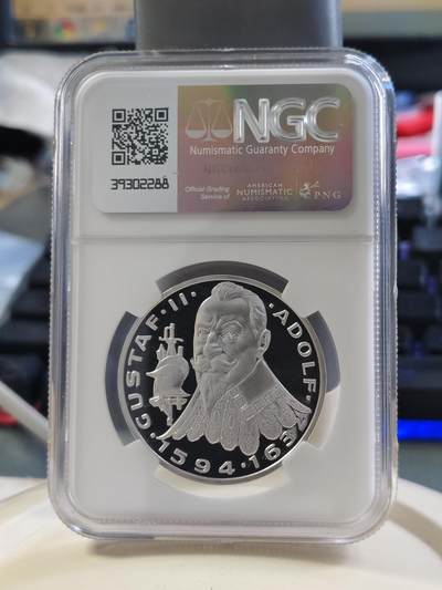 第180期拍卖【长期征集拍品】【北京币展专场】 - 瑞典1998年20埃居 欧洲人物古斯塔夫阿道夫将军精制纪念银币NGC-PF69,27克，925银