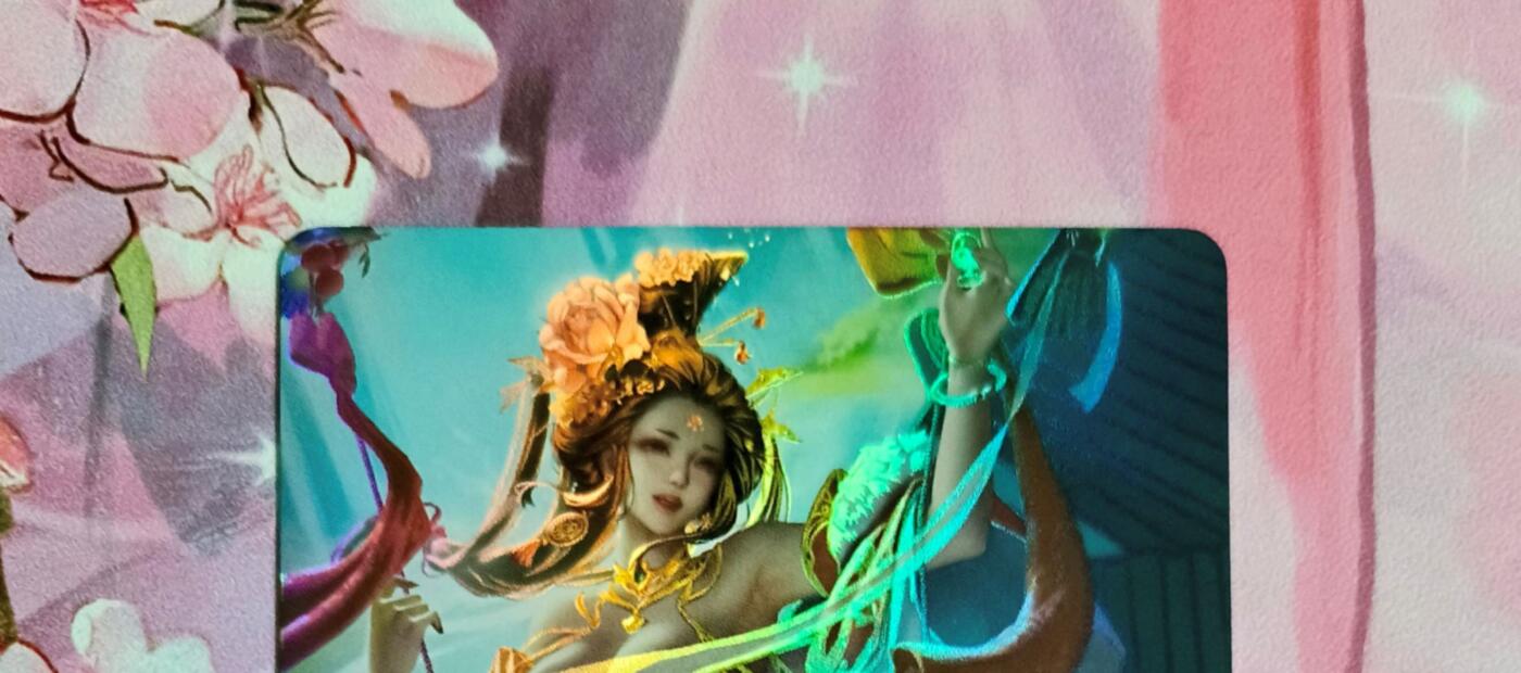 龙虎卡牌第六一场 （无佣金，单场满200元包邮，欢迎送拍） 折光彩闪 鸡腿倾国倾城落衣版 杨玉环