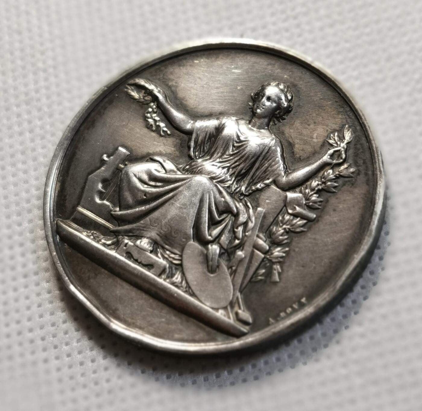 甄臻铺-世界币章拍卖（第37期），送拍享返佣金等优惠多多 法国1869年女神坐像银章 36.2克 950银