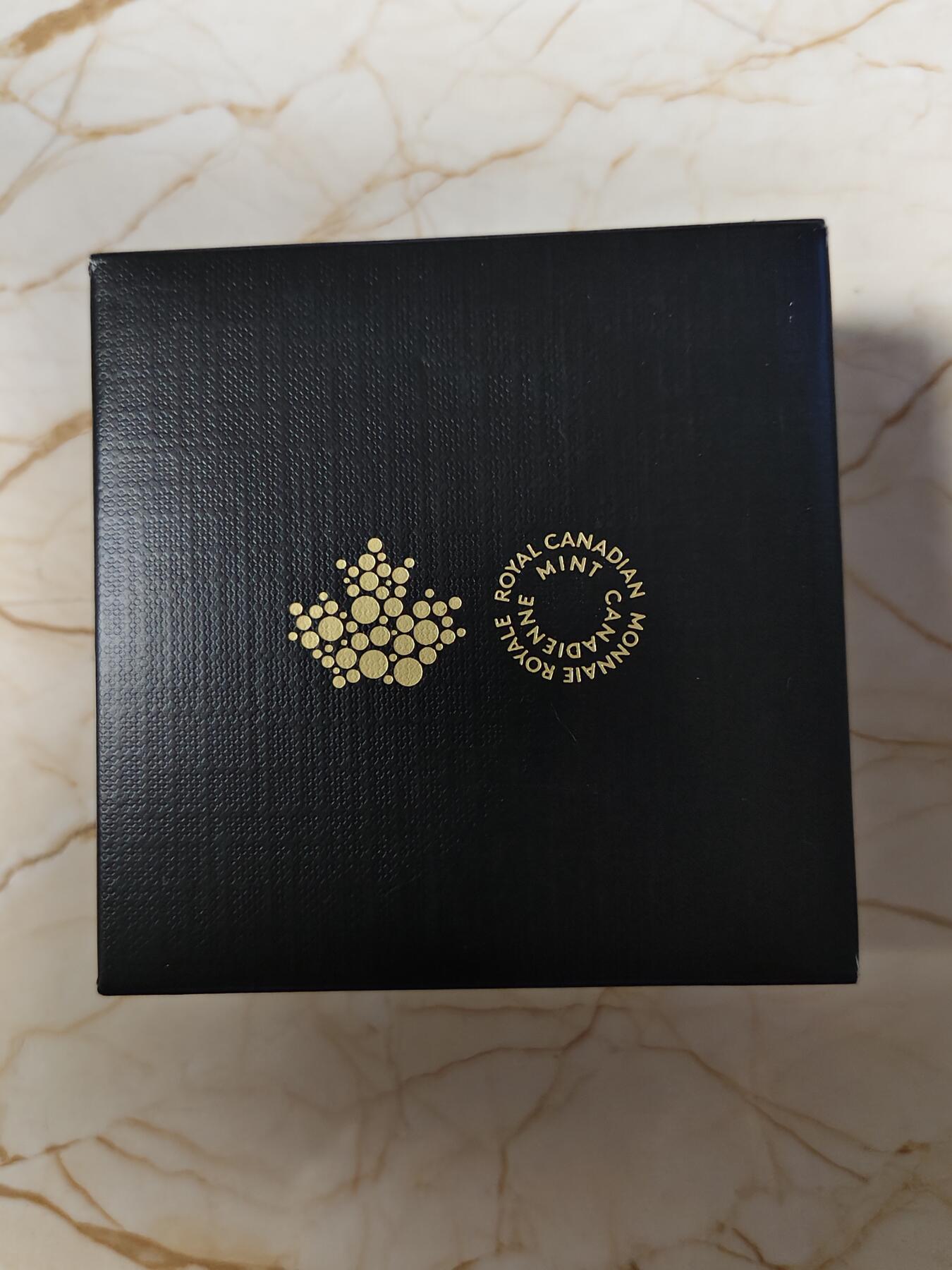 第180期拍卖【长期征集拍品】【北京币展专场】 加拿大2020年多边立体高浮雕动物系列猞猁1盎司纪念银币，9999银，发行2500枚，女王面G字母下面有点擦伤，边齿氧化