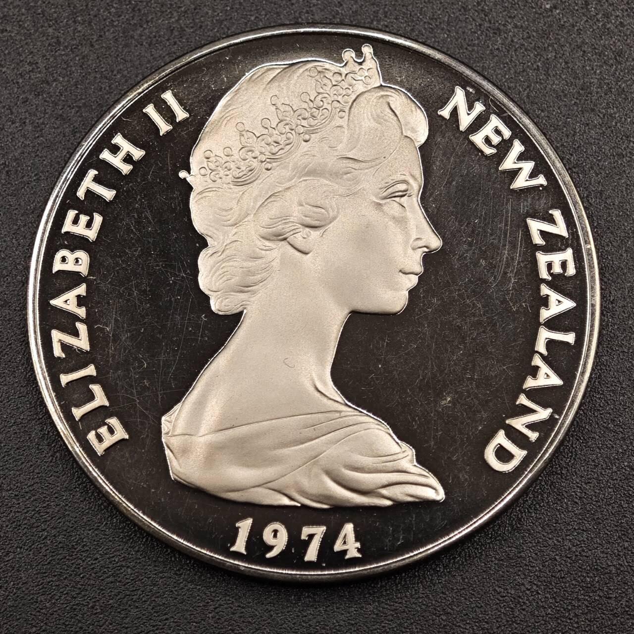 【淘币小摊】实时拍第七百八十一拍   散币场   满百包邮可预留二周 每周一统一发货   新西兰1974年一元精制纪念币