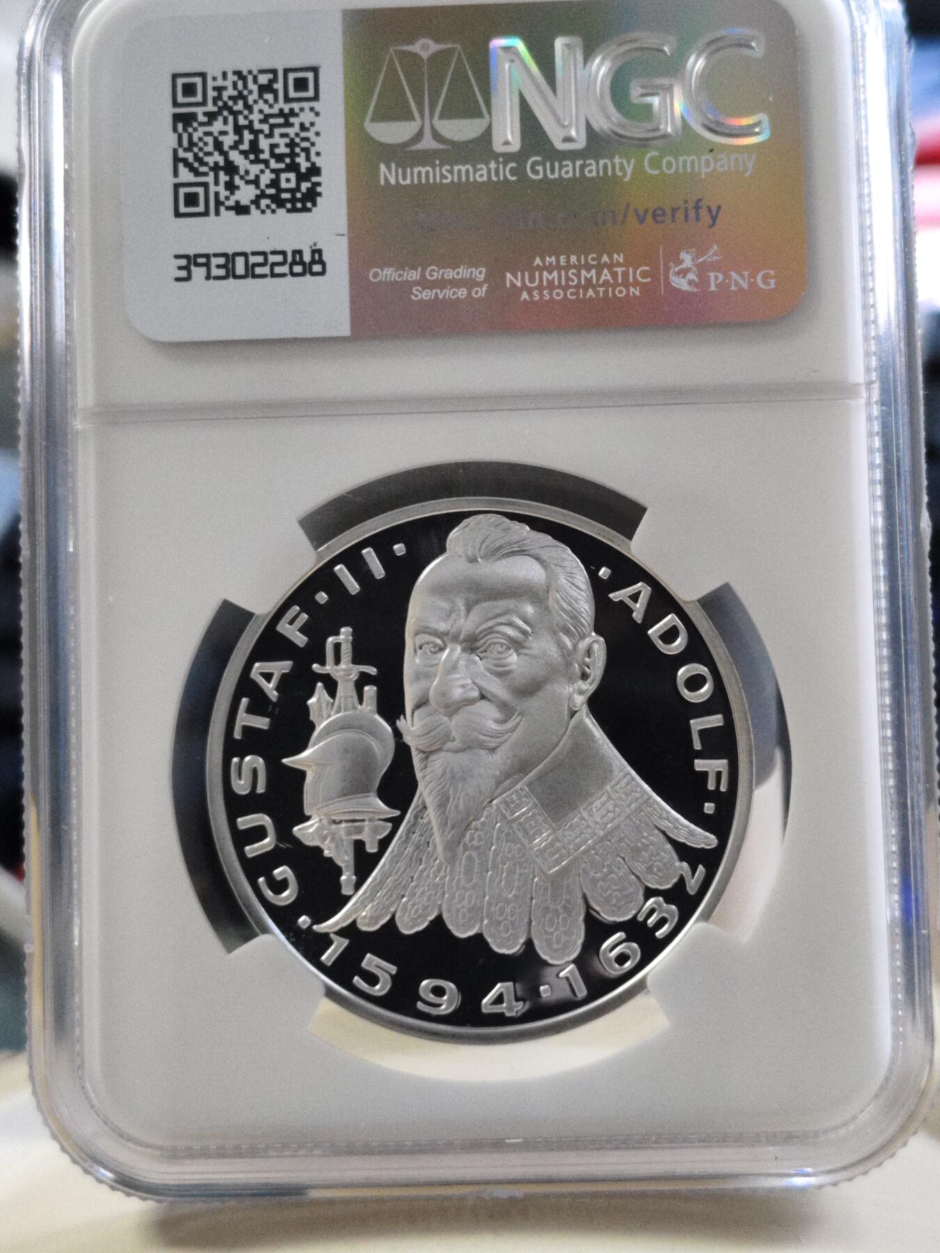 第180期拍卖【长期征集拍品】【北京币展专场】 瑞典1998年20埃居 欧洲人物古斯塔夫阿道夫将军精制纪念银币NGC-PF69,27克，925银