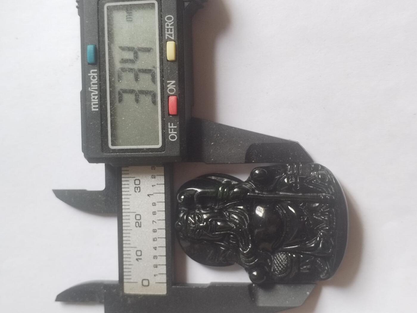 玉石 手镯 手串 手链 和田墨玉牌子。