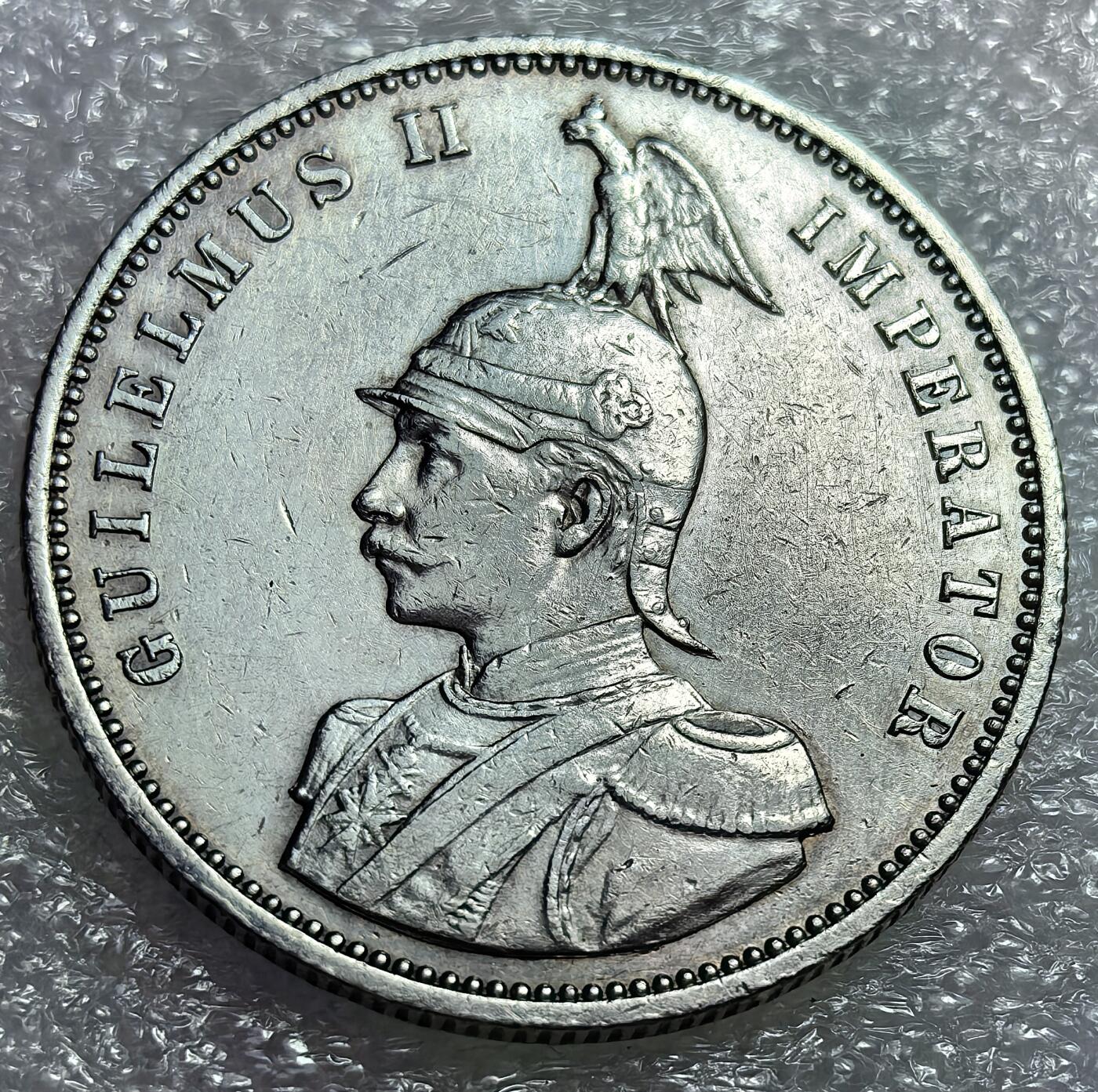 埃及、德属东非、匈牙利、葡萄牙、沙俄古银币古铜币，周五晚上九点倒数截拍，满百包邮，可寄存半年，喜欢朋友微信扫描二维码可直接参拍 好品相德属东非1890年1卢比银币km2