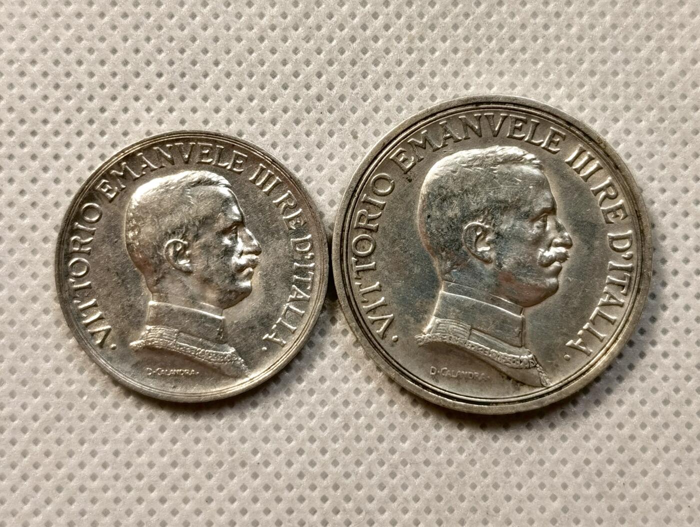 甄臻铺-世界币章拍卖（第37期），送拍享返佣金等优惠多多 意大利1915年胜利女神1里拉银币，1914年2里拉一组 好品 细节很美