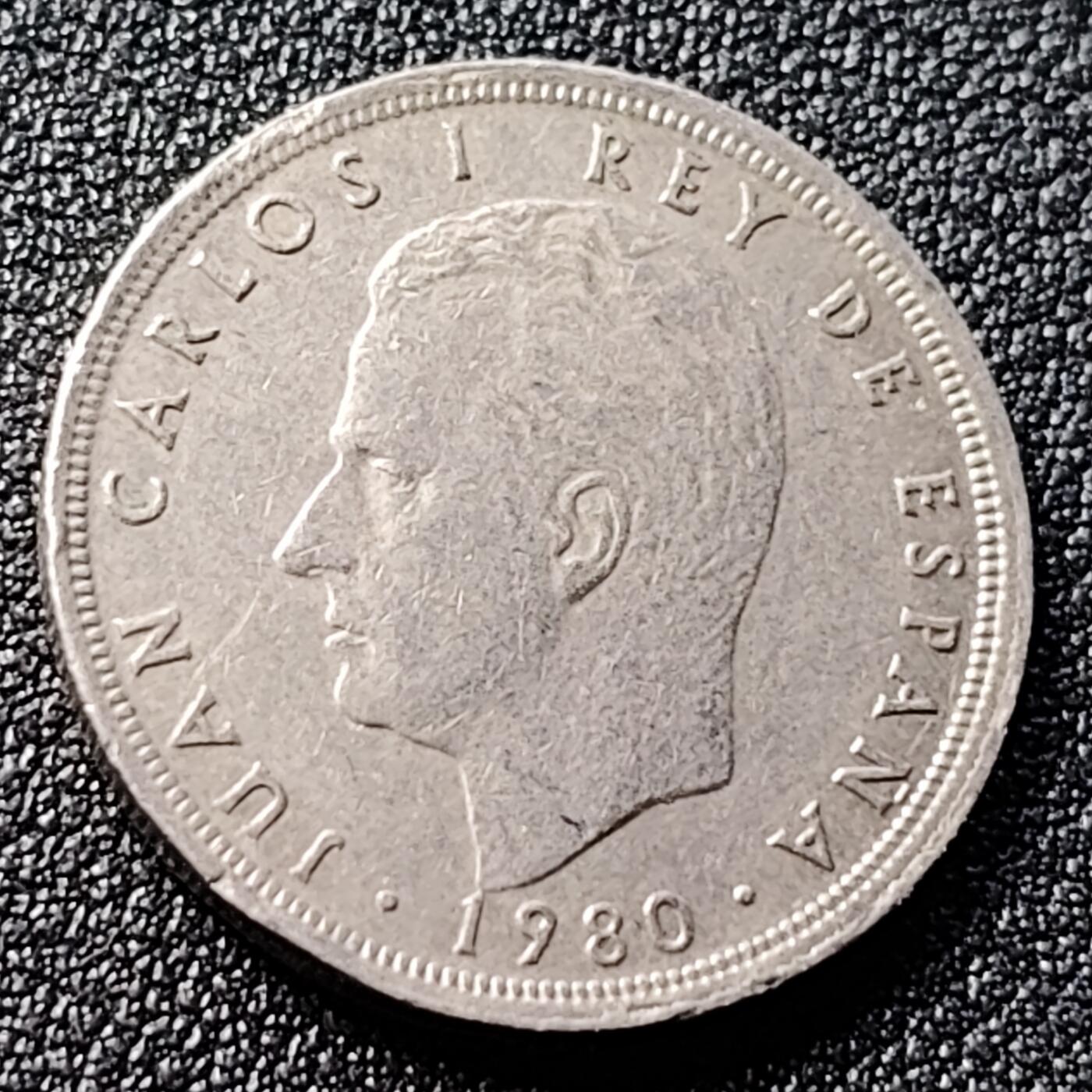 泉币菌-第121场-精品福利场 82足球纪念币 胡安一世 西班牙5比塞塔铜镍硬币 23.0毫米 5.5克