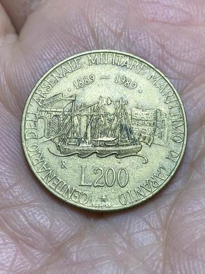 2025年第一百二十场(总第一百四十六场）外国好品散币(免佣金) - 意大利🇮🇹1989年200里拉(塔兰托兵工厂成立100周年纪念币)