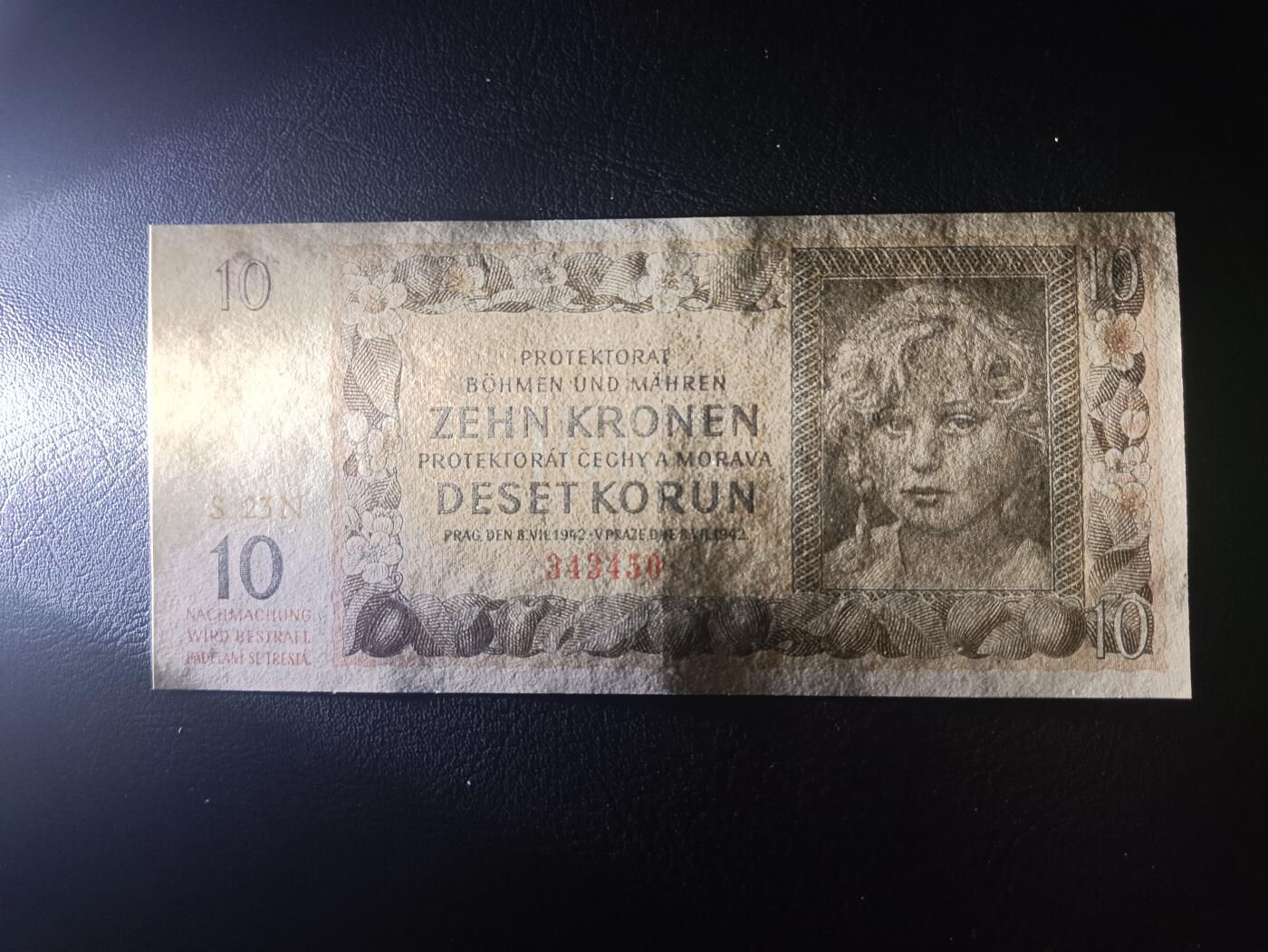 2025十一月第一期，总199期 波希米亚和摩拉维亚（捷克二战期间被德国占领的傀儡政权名称）1942版10克朗UNC-，经典的小女孩形象