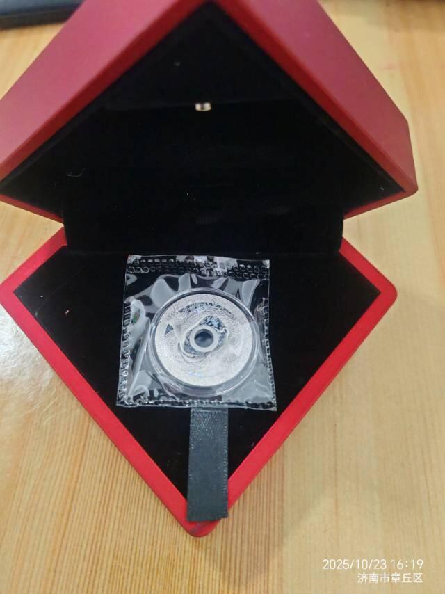 萨摩亚999银“寿”字纪念币