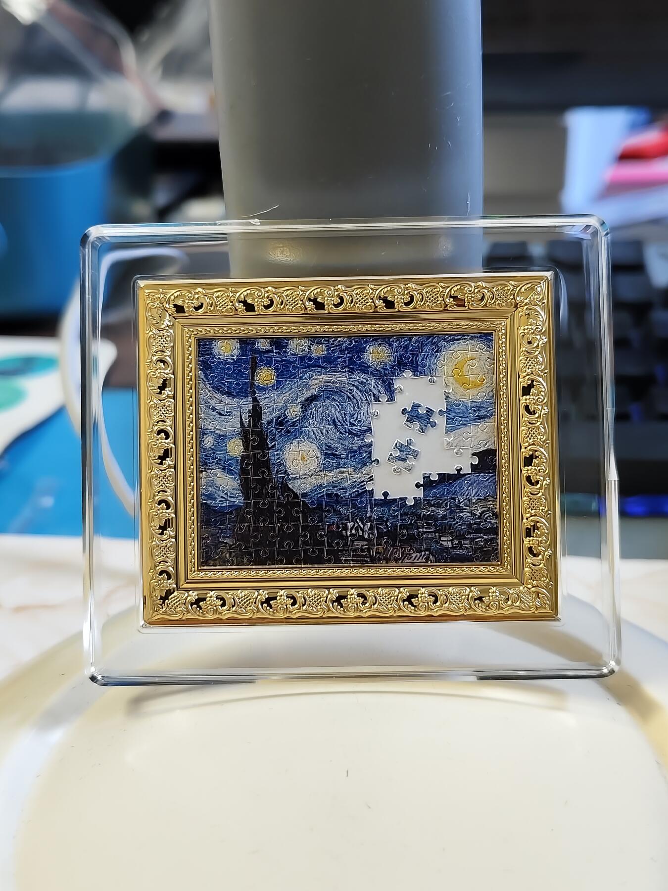 第180期拍卖【长期征集拍品】【北京币展专场】 纽埃2022年世界名画拼图艺术系列梵高星空纪念币，银999+铜，1克/60克，发行量2000枚