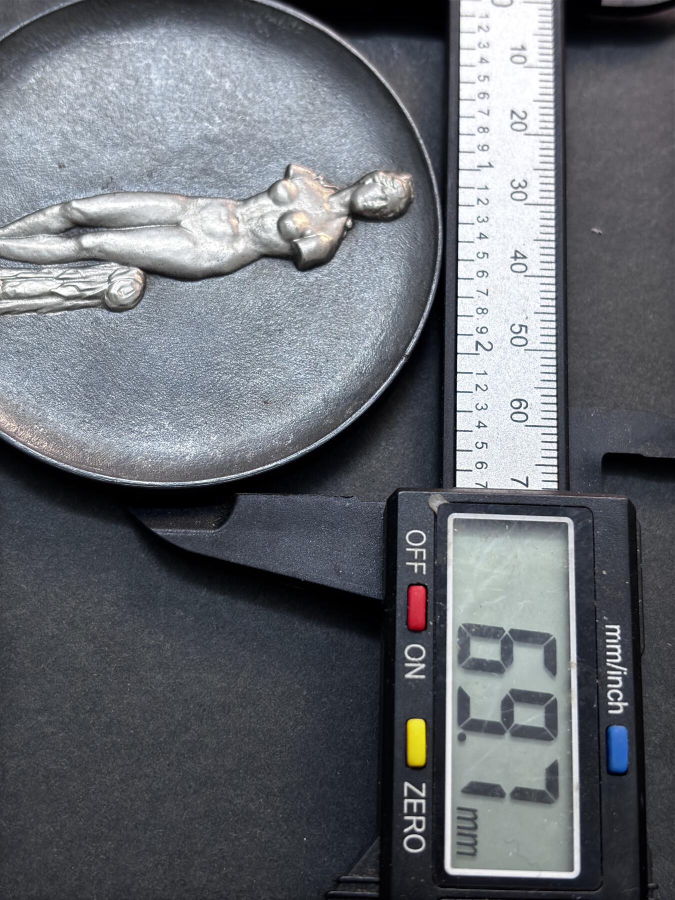 文馨钱币收藏第 278 场，银元，纸币，铜章场 长期接收代拍品 圣彼得堡著名博物馆，艾尔米塔什大型雕像纪念章，详情看图