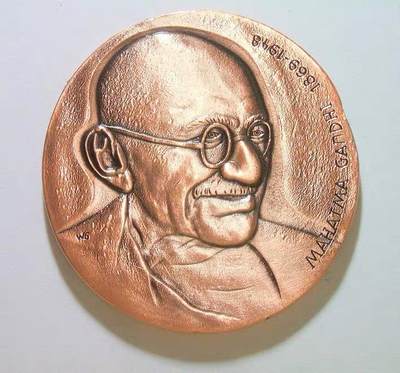 法国1986年 世界伟人圣雄甘地 高浮雕精制大铜章 50MM  法国雕刻师 B.H.MAYER 为联合国设计发行 - 法国1986年 世界伟人圣雄甘地 高浮雕精制大铜章 50MM  法国雕刻师 B.H.MAYER 为联合国设计发行