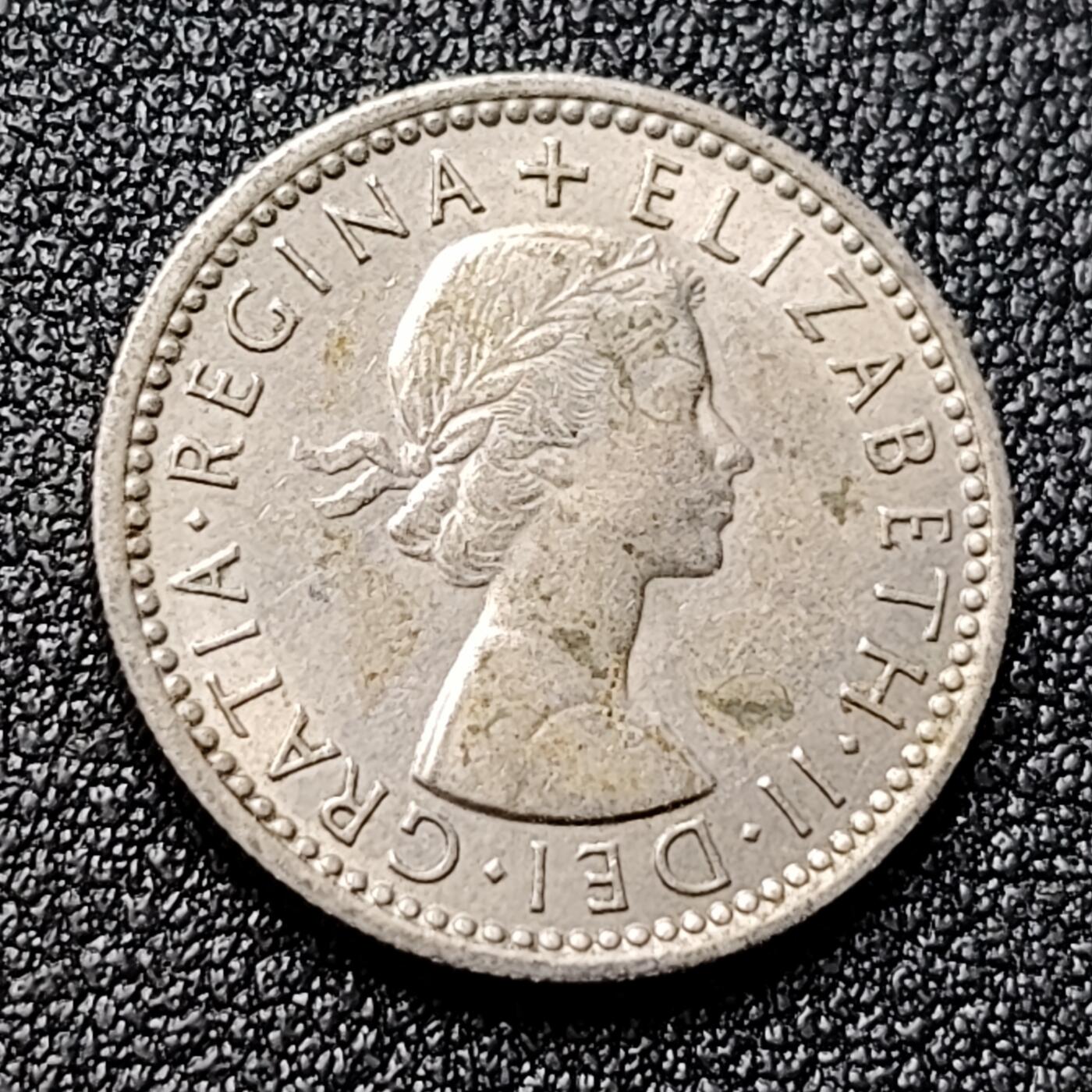 泉币菌-第120场-精品福利场 好品 幸运6便士玫瑰四叶草 英国铜镍硬币 女王钱 19mm2.8g