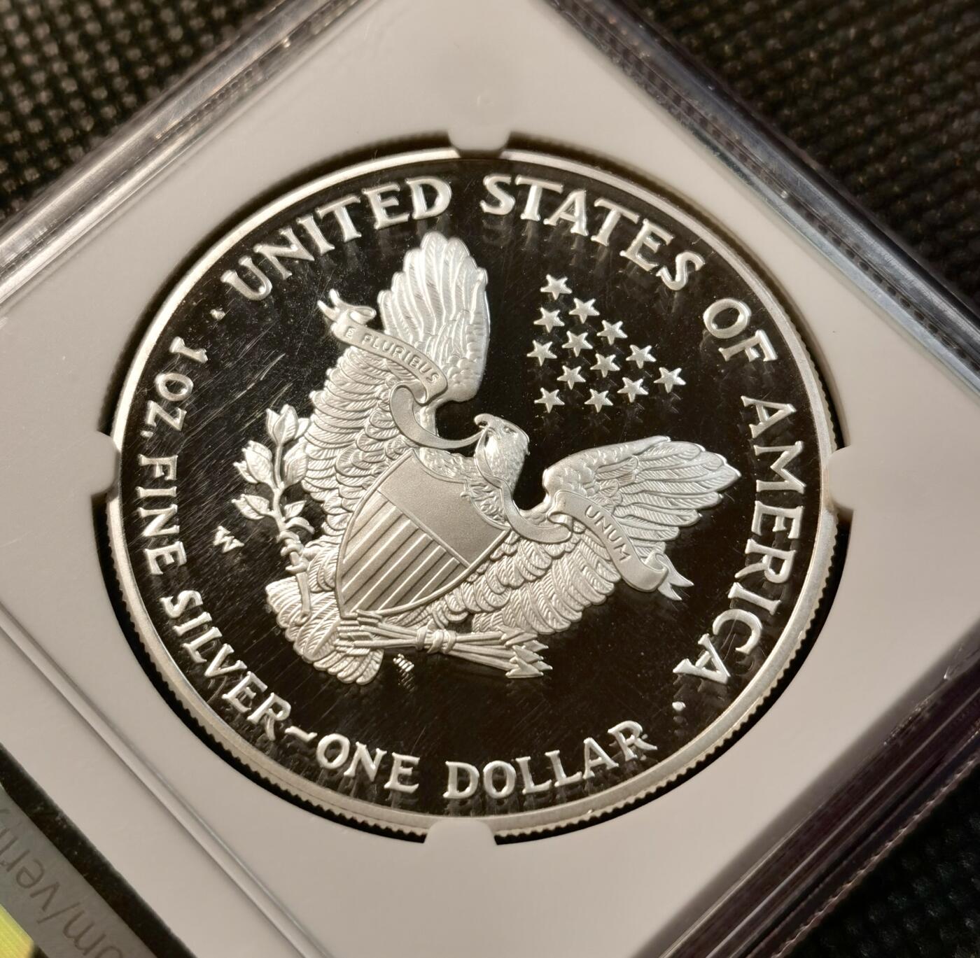 甄臻铺-世界币章拍卖（第37期），送拍享返佣金等优惠多多 NGC-PF69UC 2006美国一美元行走女神精制银币