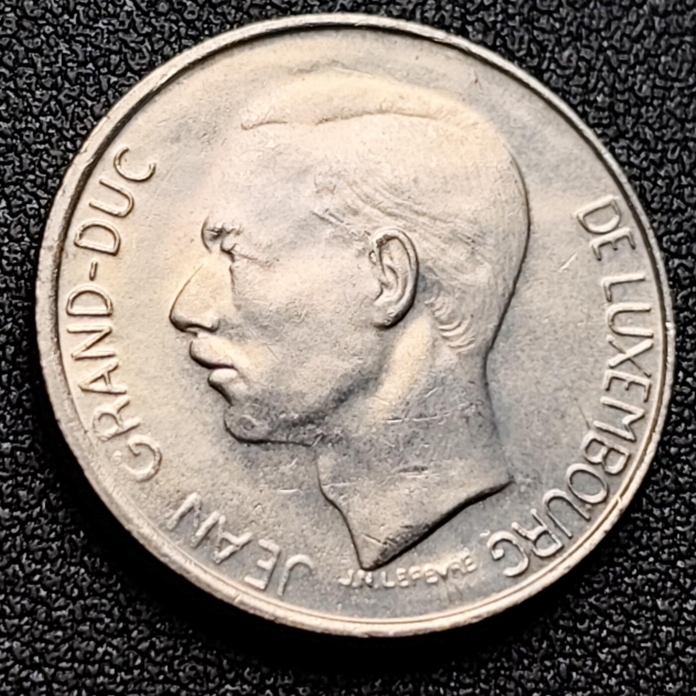 泉币菌-第121场-精品福利场 原光极美 卢森堡1981年5法郎铜镍币，让·伯努瓦·纪尧姆大公，24.2mm，