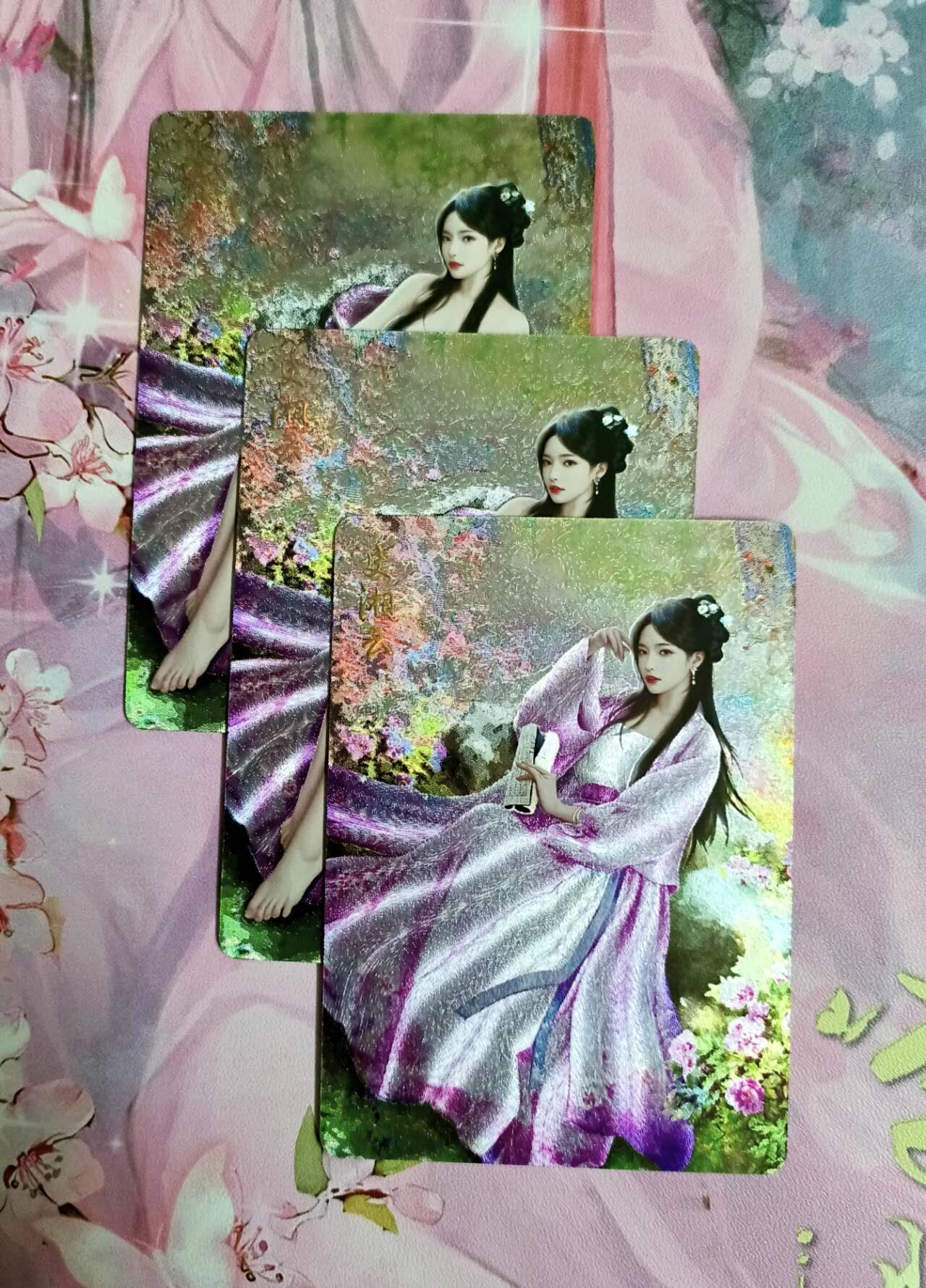 龙虎卡牌第六一场 （无佣金，单场满200元包邮，欢迎送拍） 粗闪3张 燎原红楼梦 史湘云3渐变