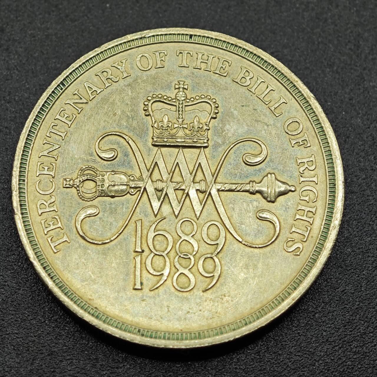 【淘币小摊】实时拍第七百八十一拍   散币场   满百包邮可预留二周 每周一统一发货   英国1989年权利法案300周年2镑纪念币