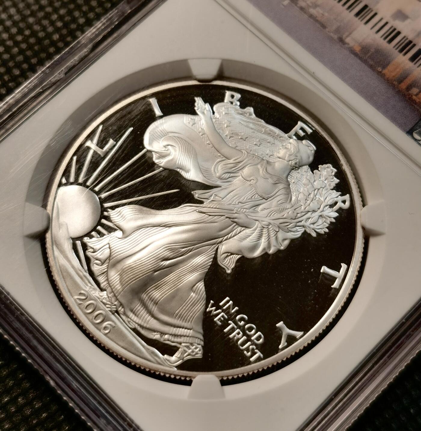 甄臻铺-世界币章拍卖（第37期），送拍享返佣金等优惠多多 NGC-PF69UC 2006美国一美元行走女神精制银币