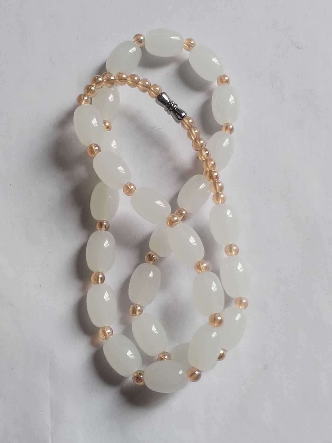 玉石 手镯 手串 手链 和田白玉项链。