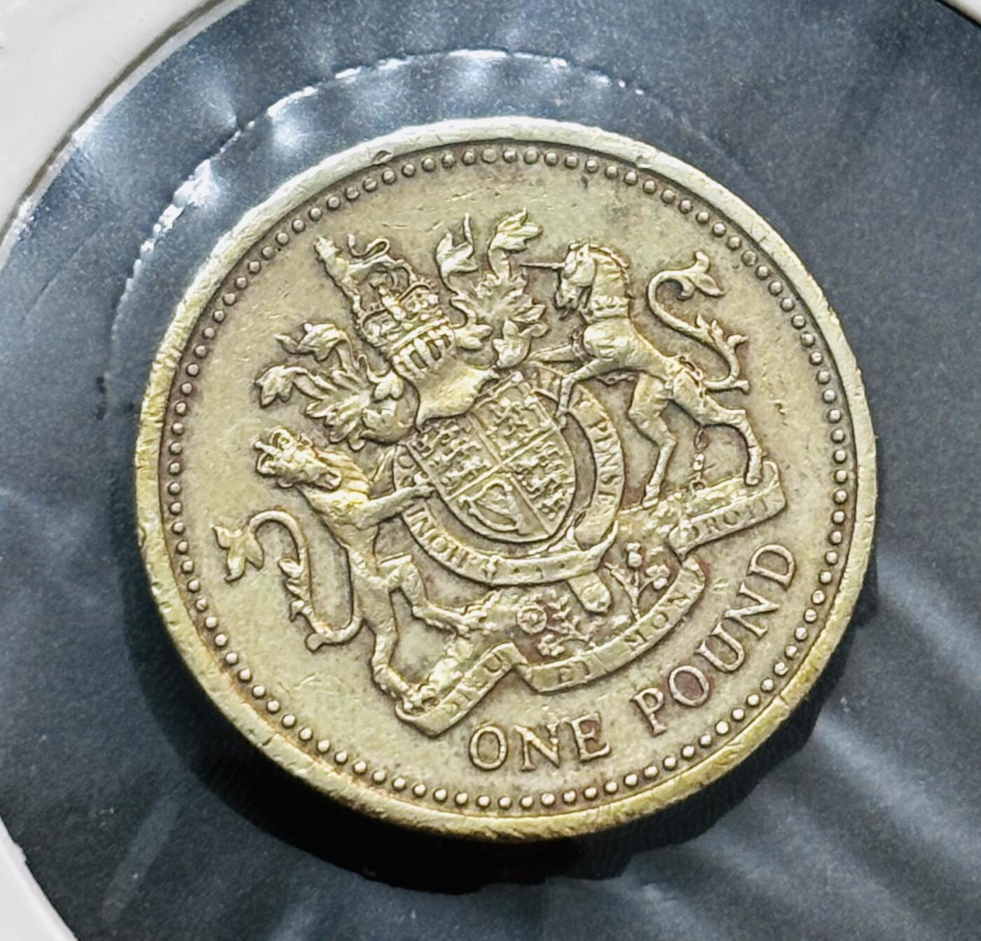 文馨钱币收藏第 278 场，银元，纸币，铜章场 长期接收代拍品 1983 年英国狮徽 1 英镑，首发版，独年份