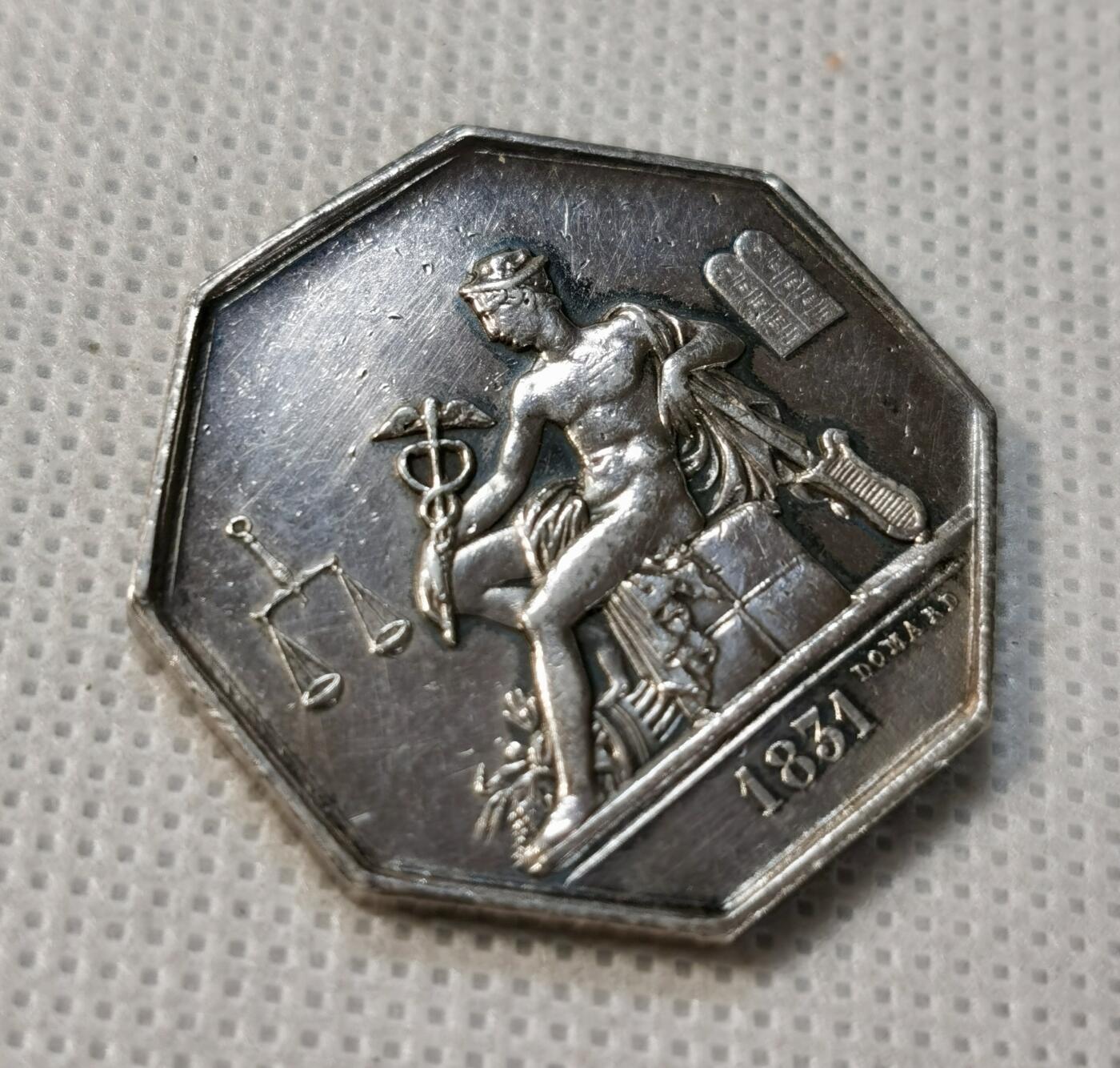 甄臻铺-世界币章拍卖（第37期），送拍享返佣金等优惠多多 法国1831年墨丘利银质代用币 15.9克 950银 丰饶角标