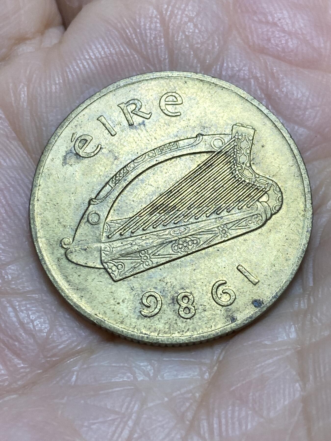 2025年第一百二十场(总第一百四十六场）外国好品散币(免佣金) 爱尔兰🇮🇪1986年20便士(共和国时期第二套第一版)