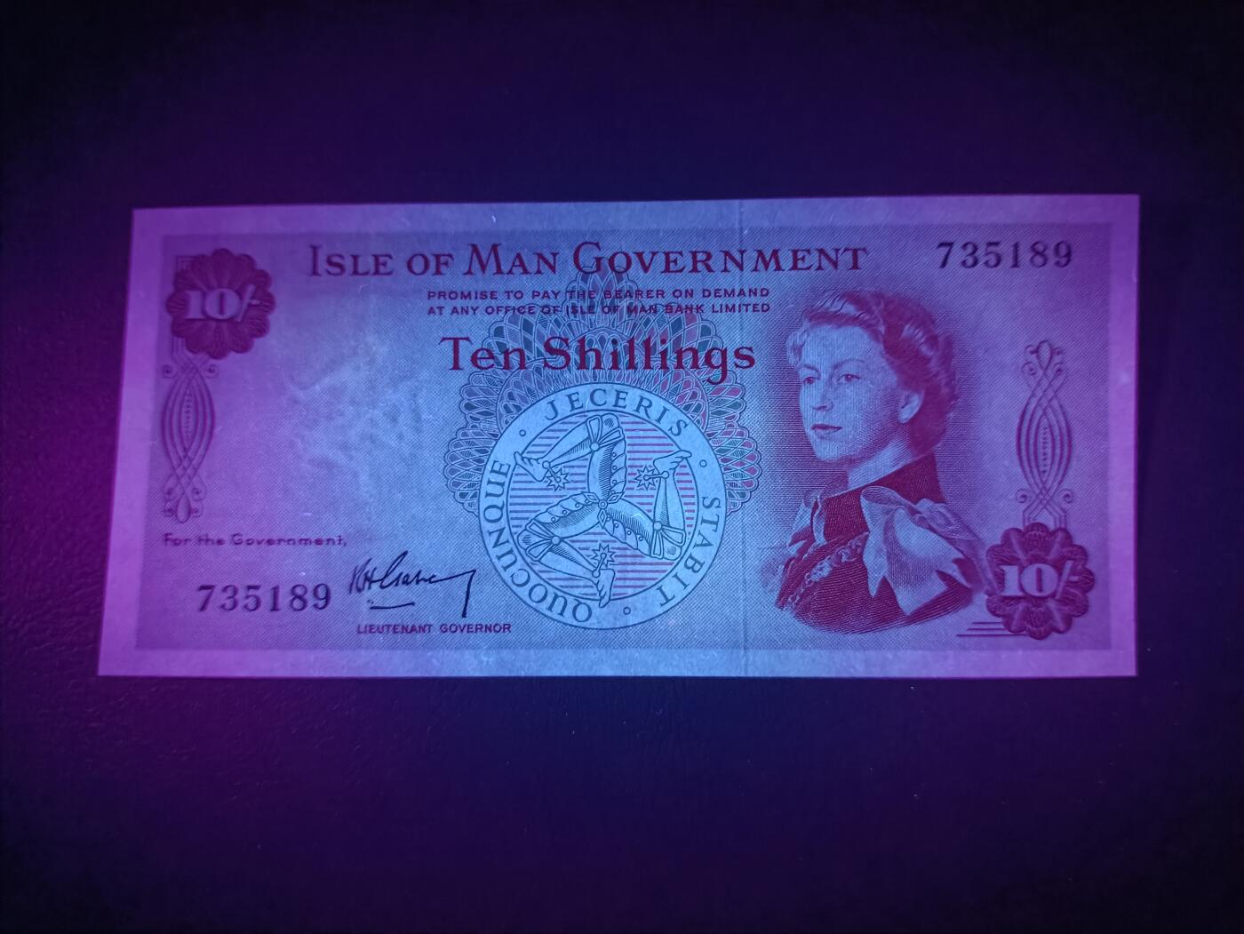 2025十一月第一期，总199期 马恩岛1961版10先令AUNC，戎装女王和传统帆船，早期旧币值品种