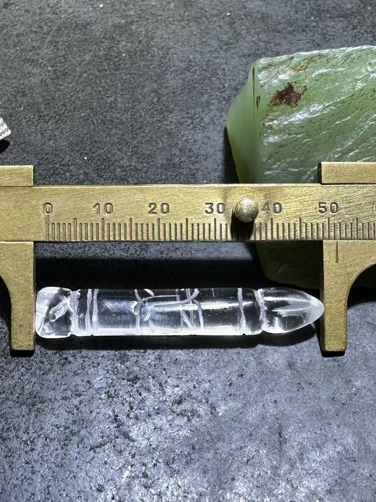 精美白水晶雕刻文昌笔一支！。