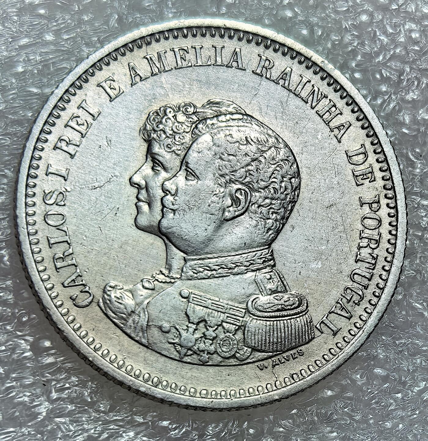 埃及、德属东非、匈牙利、葡萄牙、沙俄古银币古铜币，周五晚上九点倒数截拍，满百包邮，可寄存半年，喜欢朋友微信扫描二维码可直接参拍 葡萄牙1898年国王夫妇头像200瑞斯银币,km537