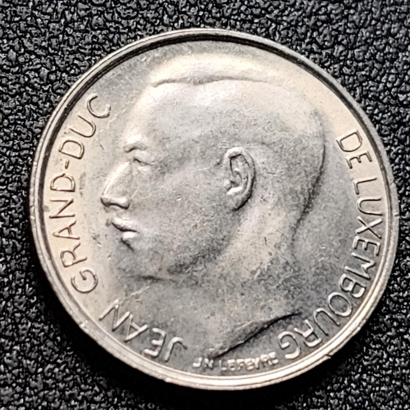 泉币菌-第121场-精品福利场 卢森堡1983年1法郎铜镍币，让·伯努瓦·纪尧姆大公，21mm