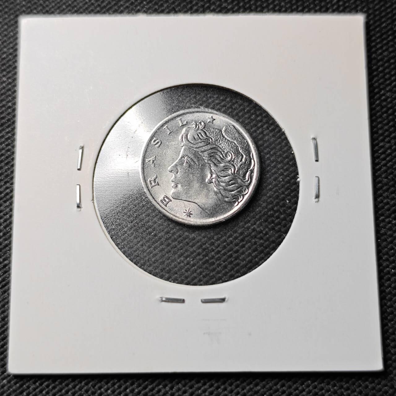 KK钱币收藏小铺  第361场  2月预留时间 周末发货  1975巴西1分 好品纪念币