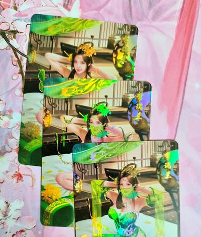 龙虎卡牌第六一场 （无佣金，单场满200元包邮，欢迎送拍） - 彩闪3张 涅槃 水浒外传 李瑞兰3渐变（美）