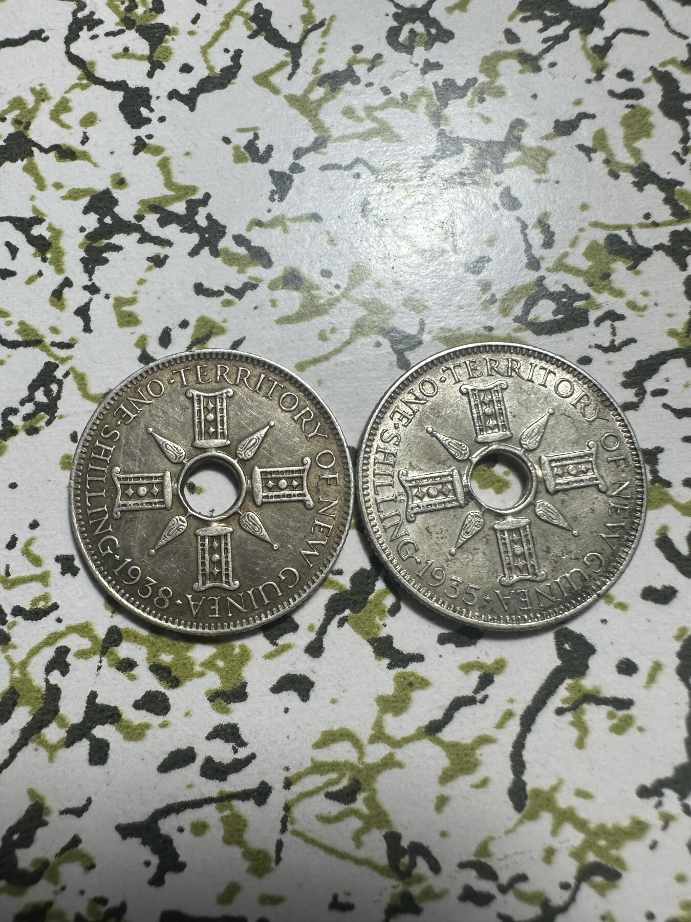 外国钱币，章 英属几内亚银币2枚，925银，10.8g