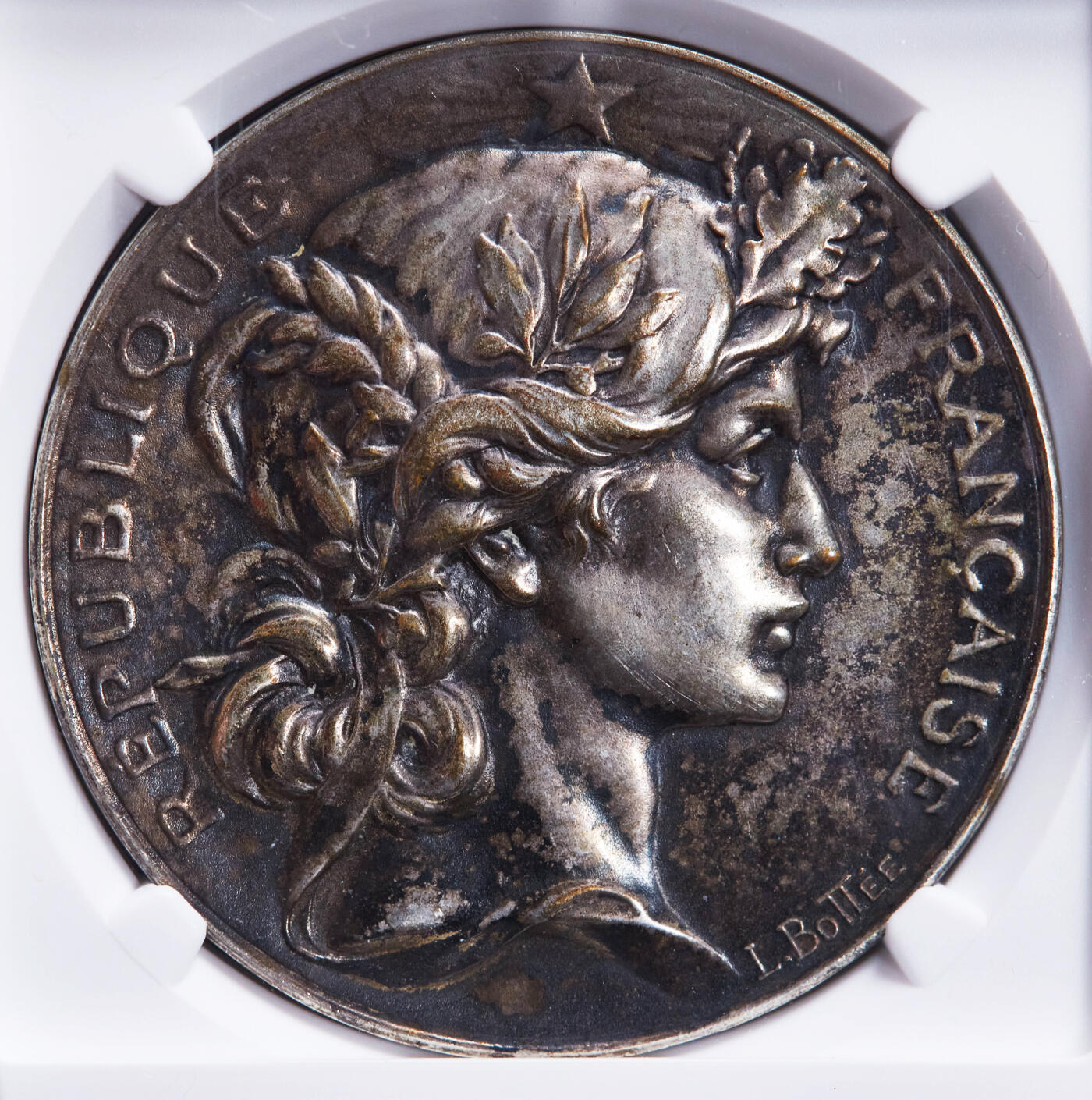 【俄甄集藏】2025年(044)11-12星期三晚 19:30 全场包邮 法国19世纪玛丽安娜头像纪念图卢兹市行业复兴镀银大铜章，酱彩老包浆