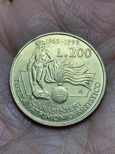 2025年第一百二十场(总第一百四十六场）外国好品散币(免佣金) - 少见品种–意大利🇮🇹1999年200里拉(意大利宪兵保护艺术遗产部门成立30周年纪念币)